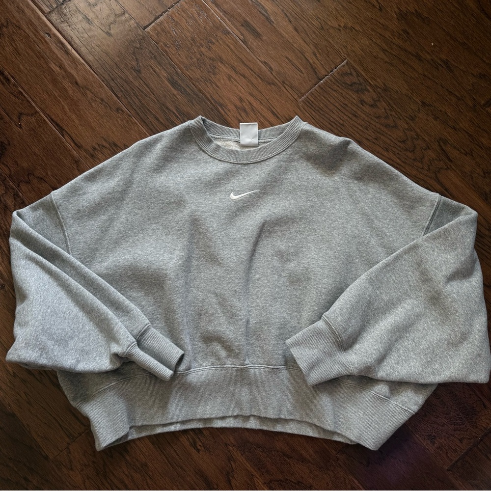 Nike Women’s Phoenix Fleece Oversized Sweatshirt